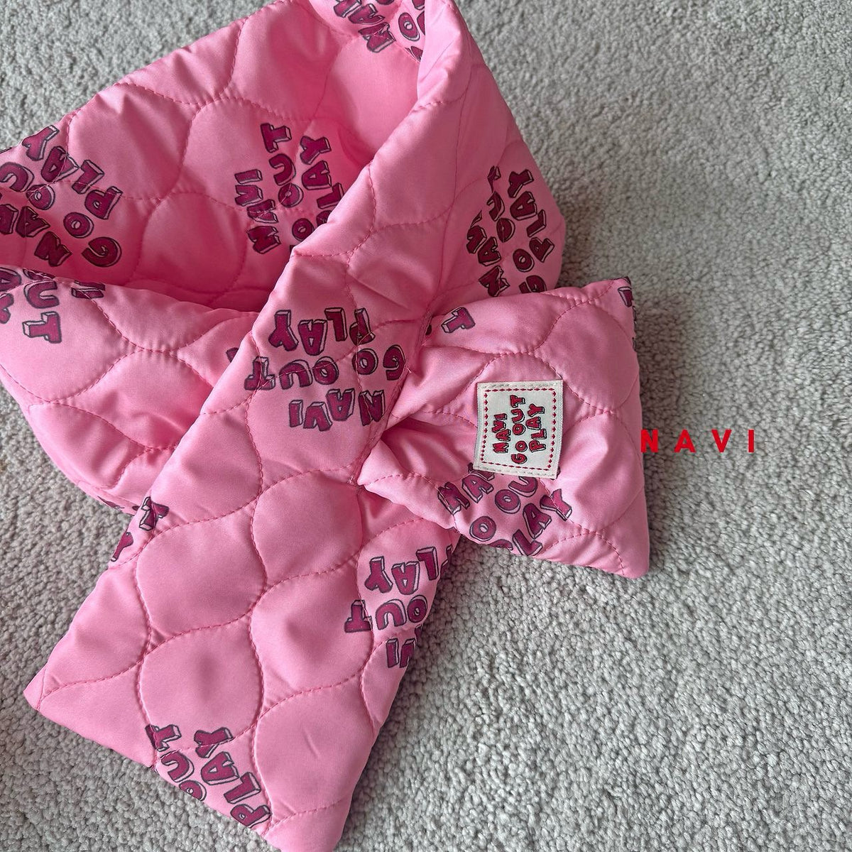 《予約》Rosie Quilted Muffler / NAVI