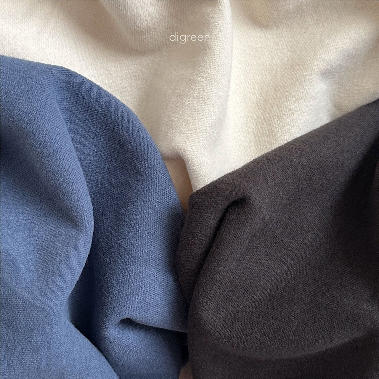 《即納》Toy Zip-up