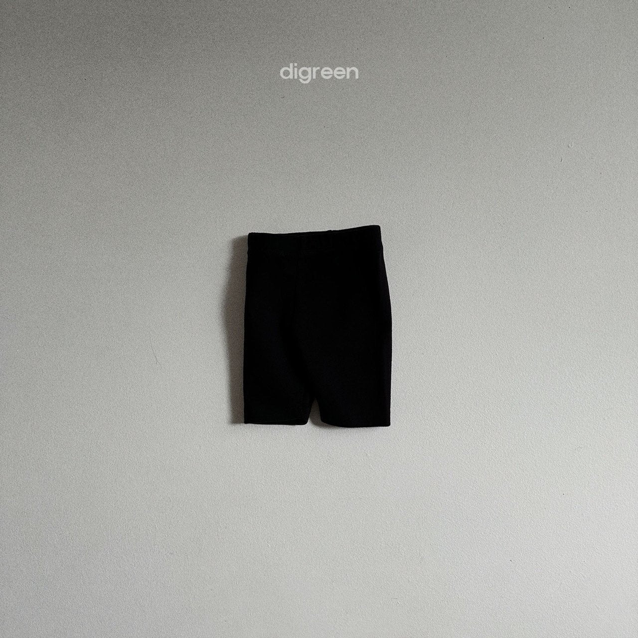 《black last XXL size 1点》Bong bong half Leggings