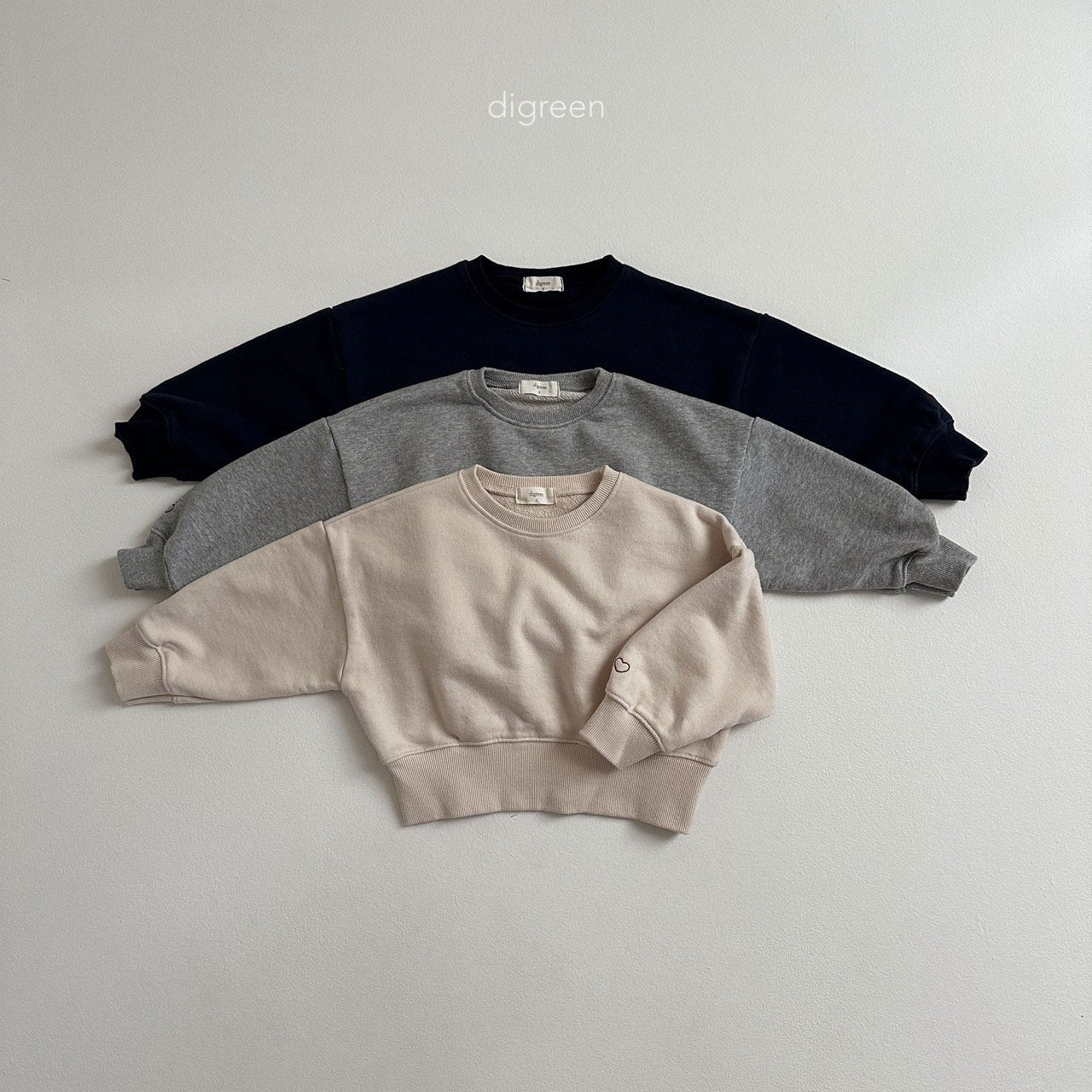 《即納》Crop Heat Man to Man