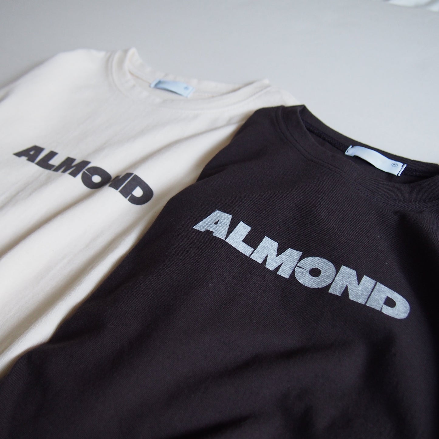 《即納》Almond Tee