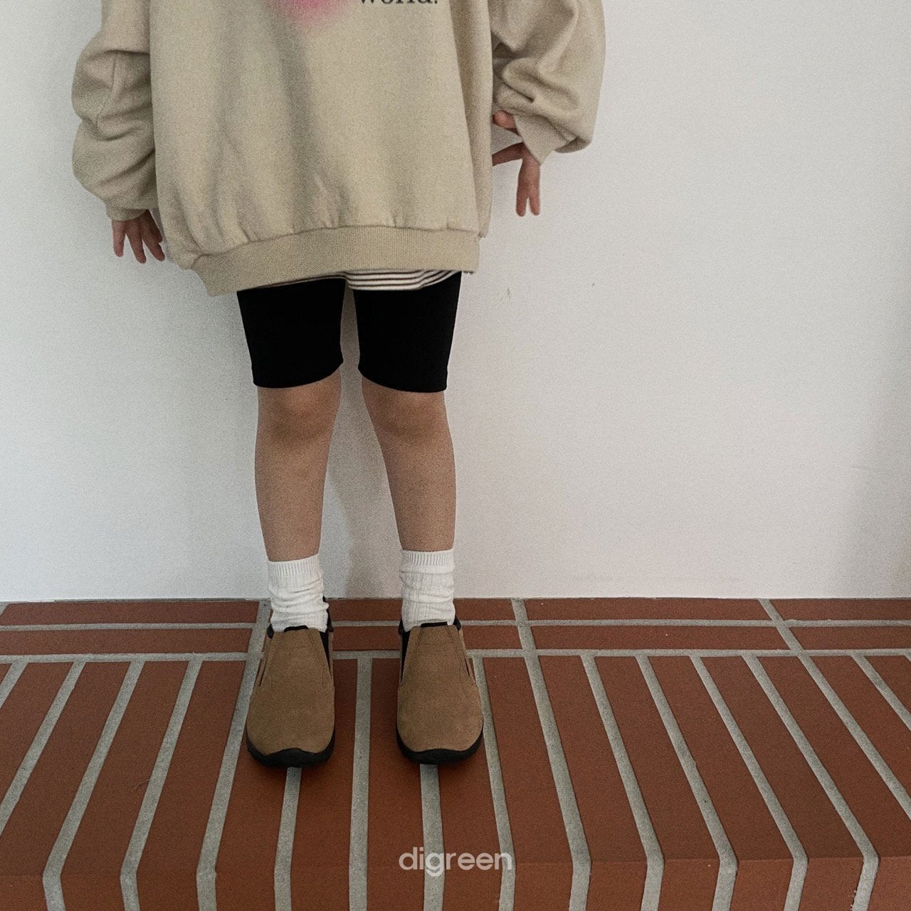 《black last XXL size 1点》Bong bong half Leggings