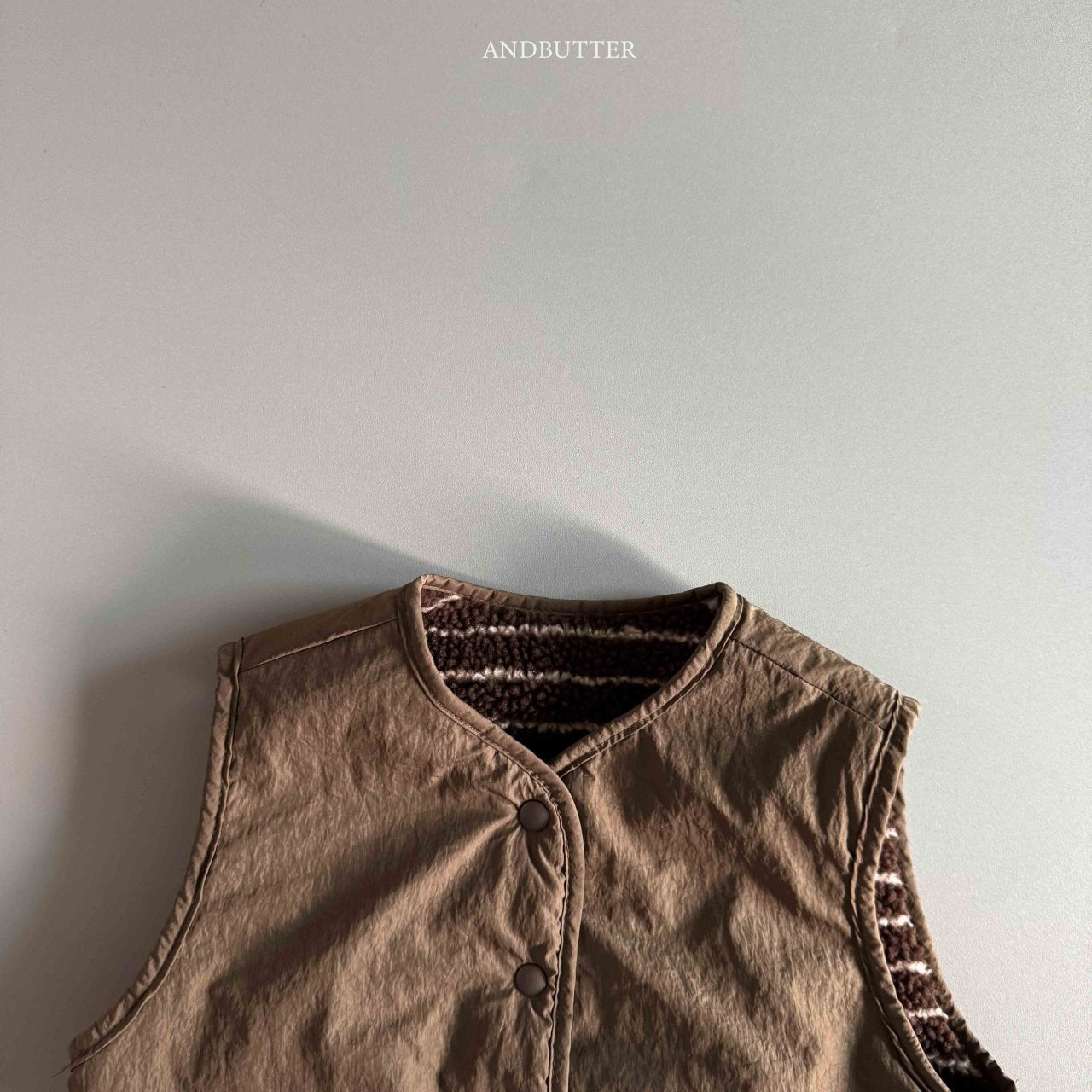 《予約》Reversible ST Dumble Vest / andbutter