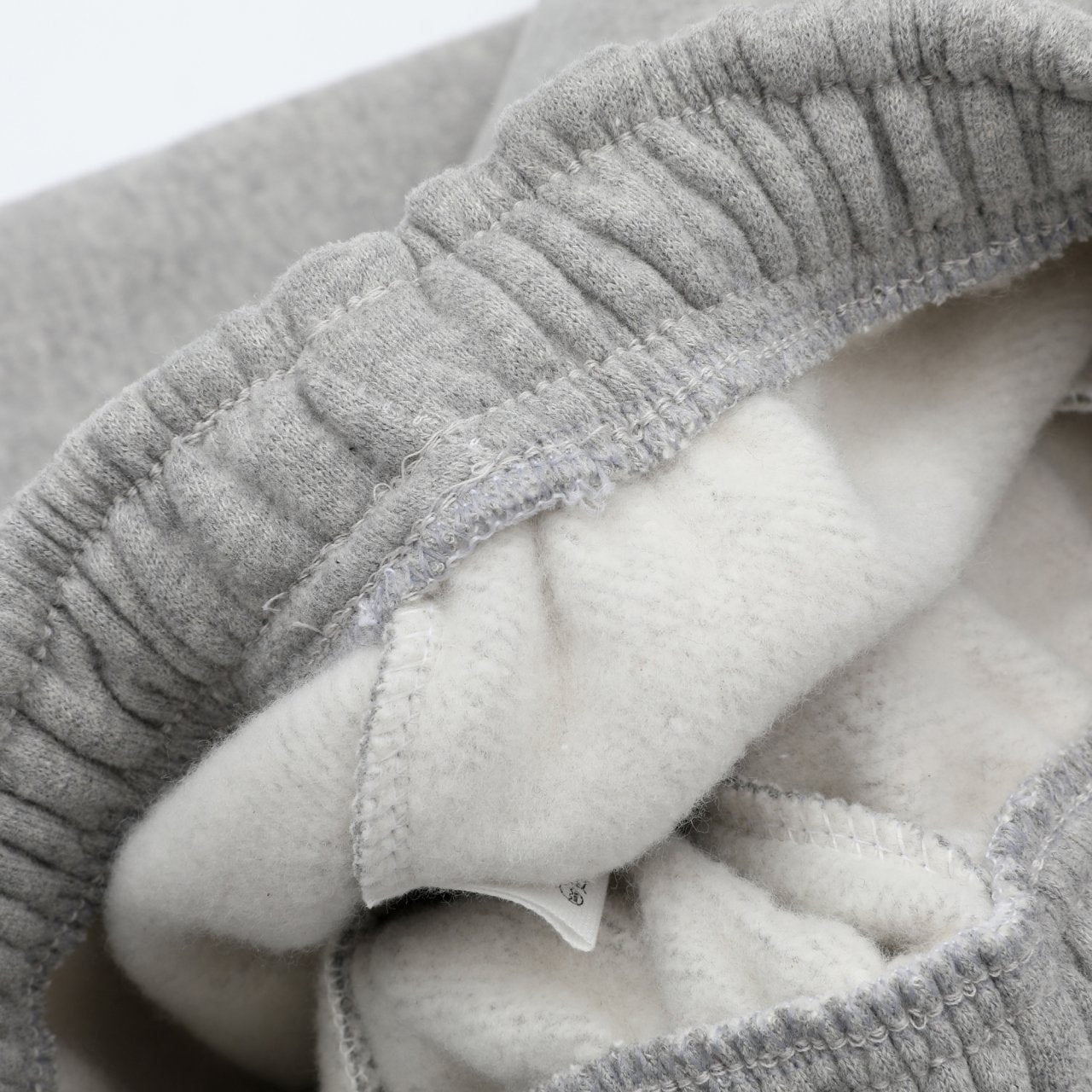 《予約》B Clean Cut Jogger Pants / BETTER J.