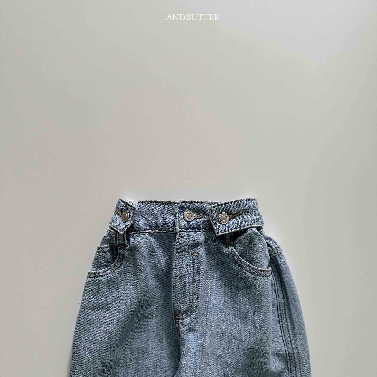 《予約》Button Denim Pants / andbutter
