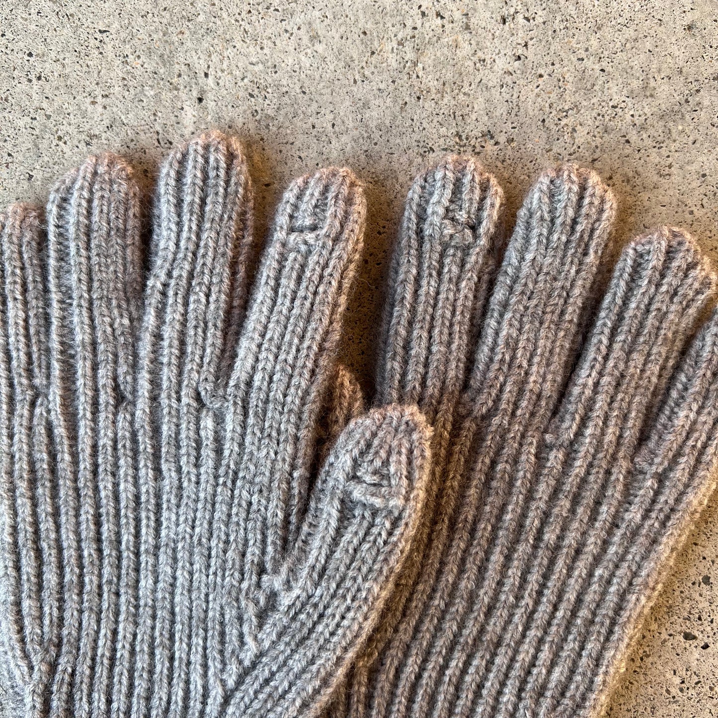 《即納》By-color hand glove