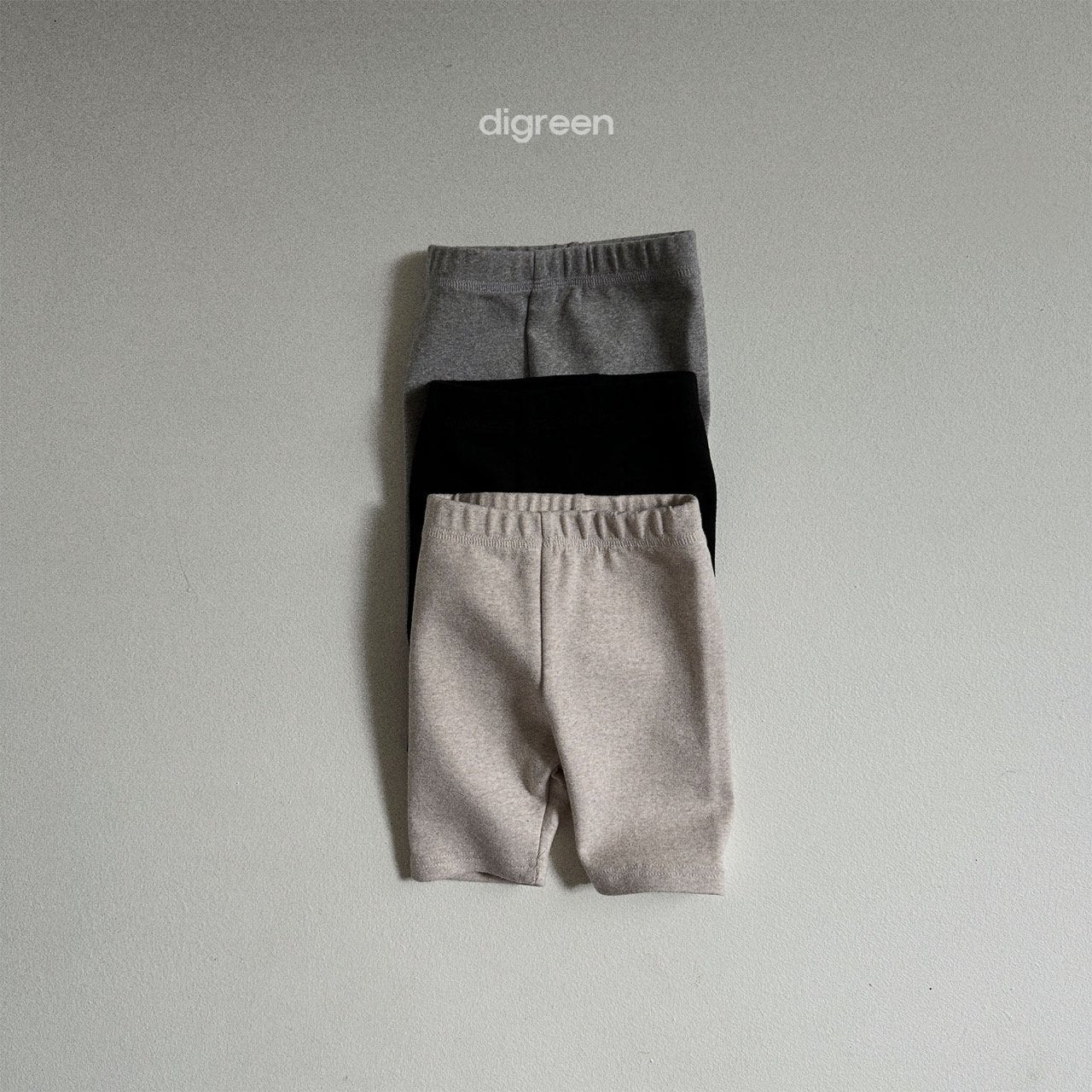 《black last XXL size 1点》Bong bong half Leggings