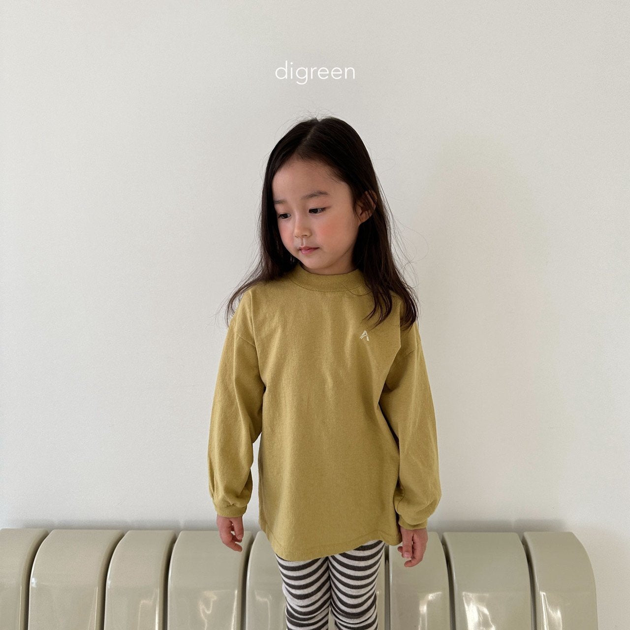 《XXL size last 1 》A Half Neck Tee