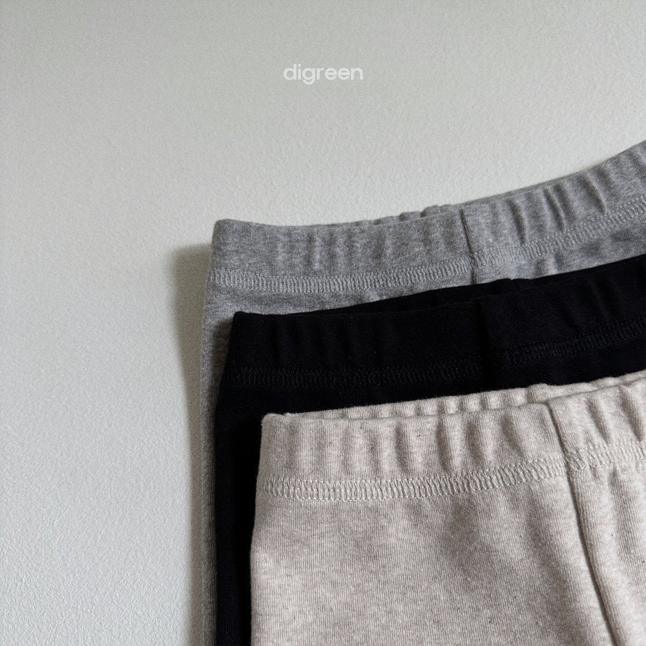 《black last XXL size 1点》Bong bong half Leggings