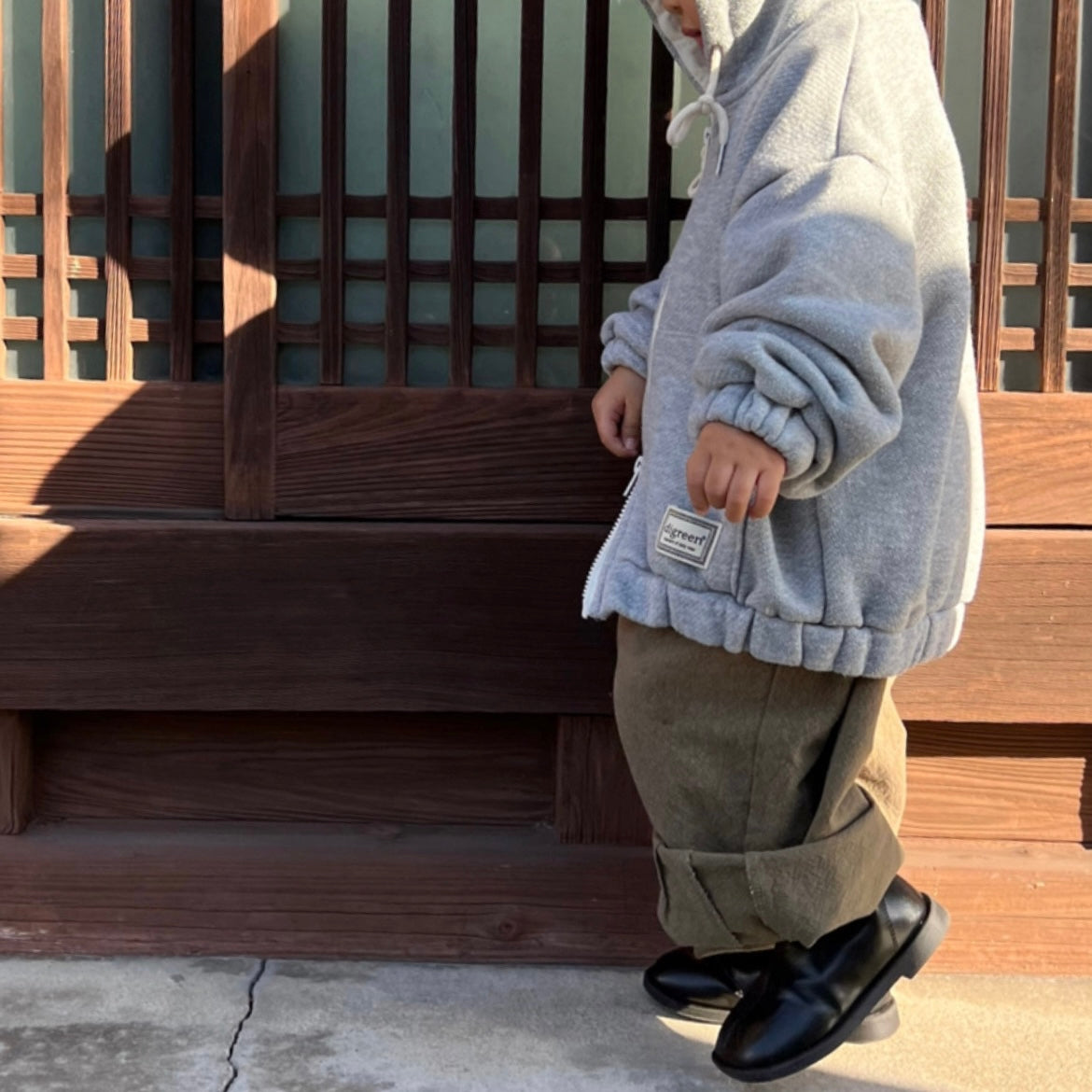 《khaki S size》Dang guri pants