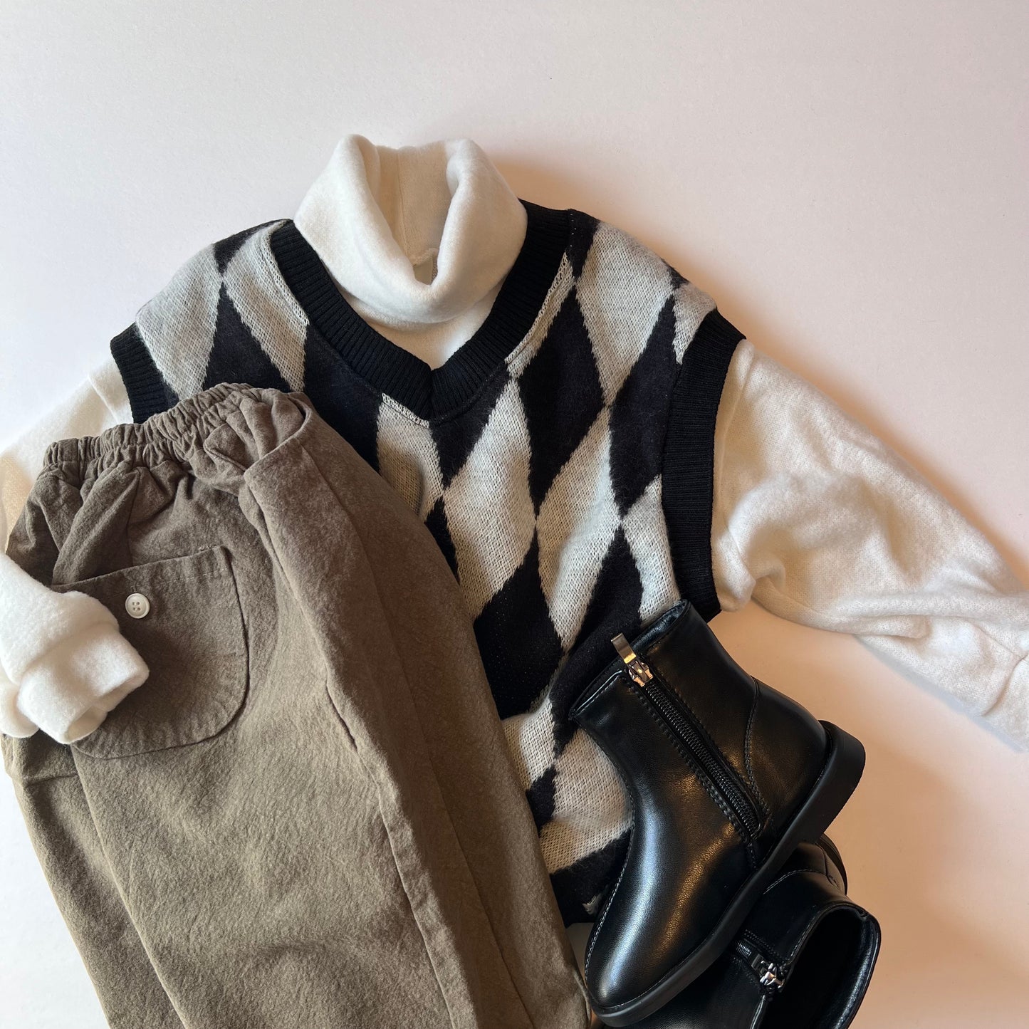 《khaki S size》Dang guri pants