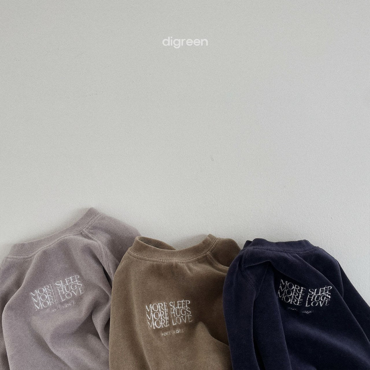 《M size Last 1点》More more velvet sweat