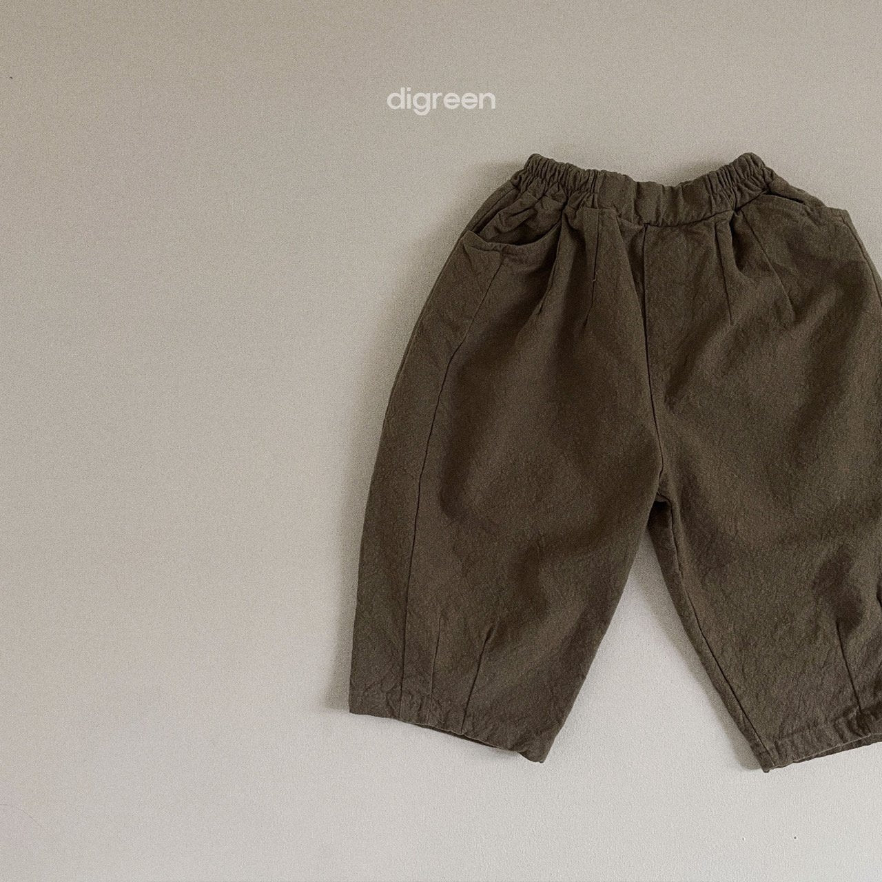 《khaki S size》Dang guri pants