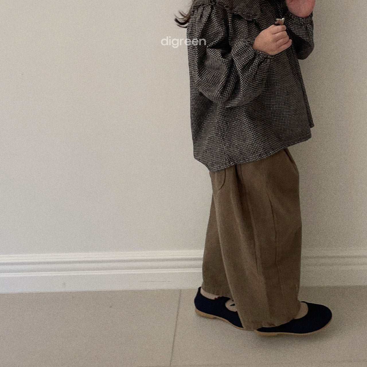 《khaki S size》Dang guri pants