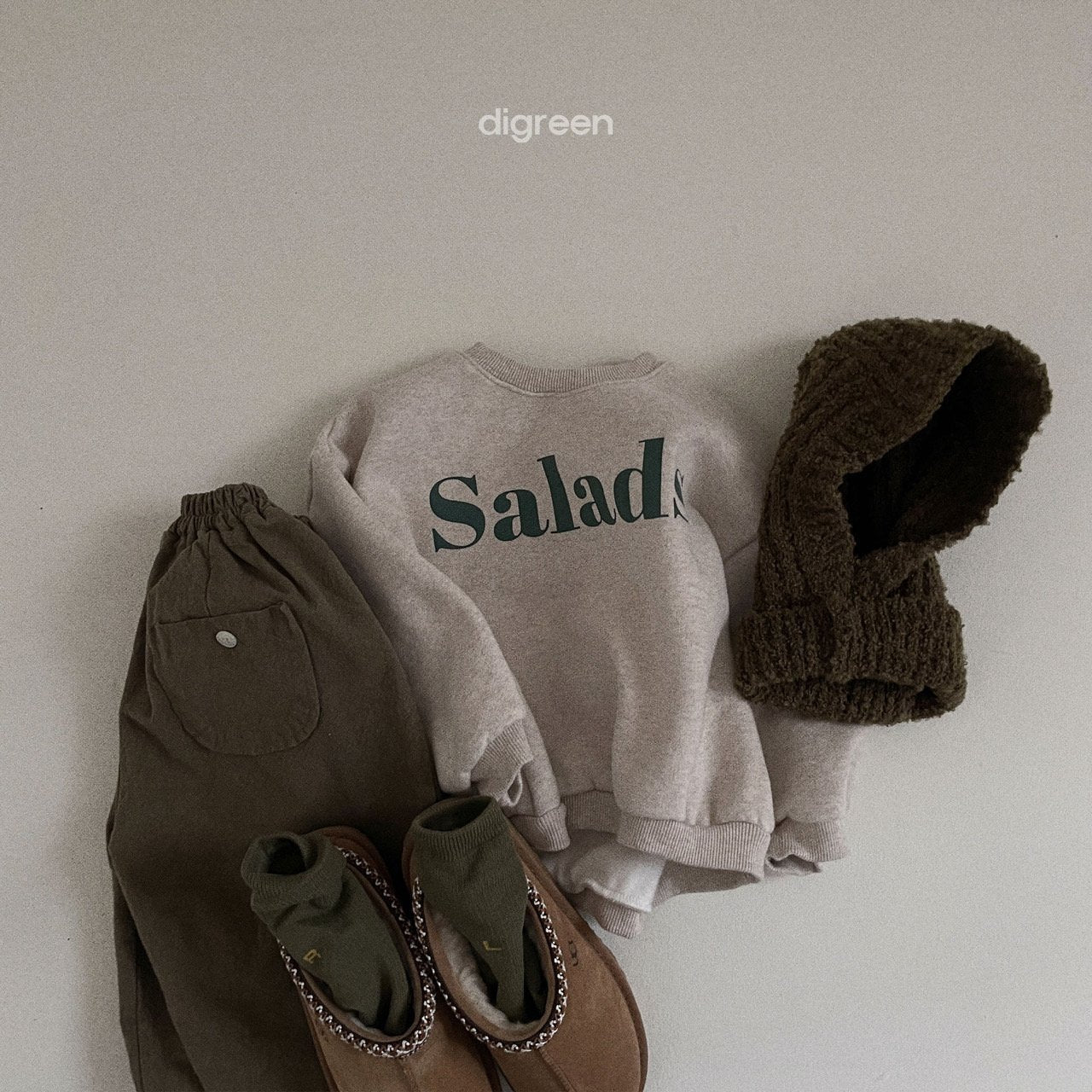 《khaki S size》Dang guri pants
