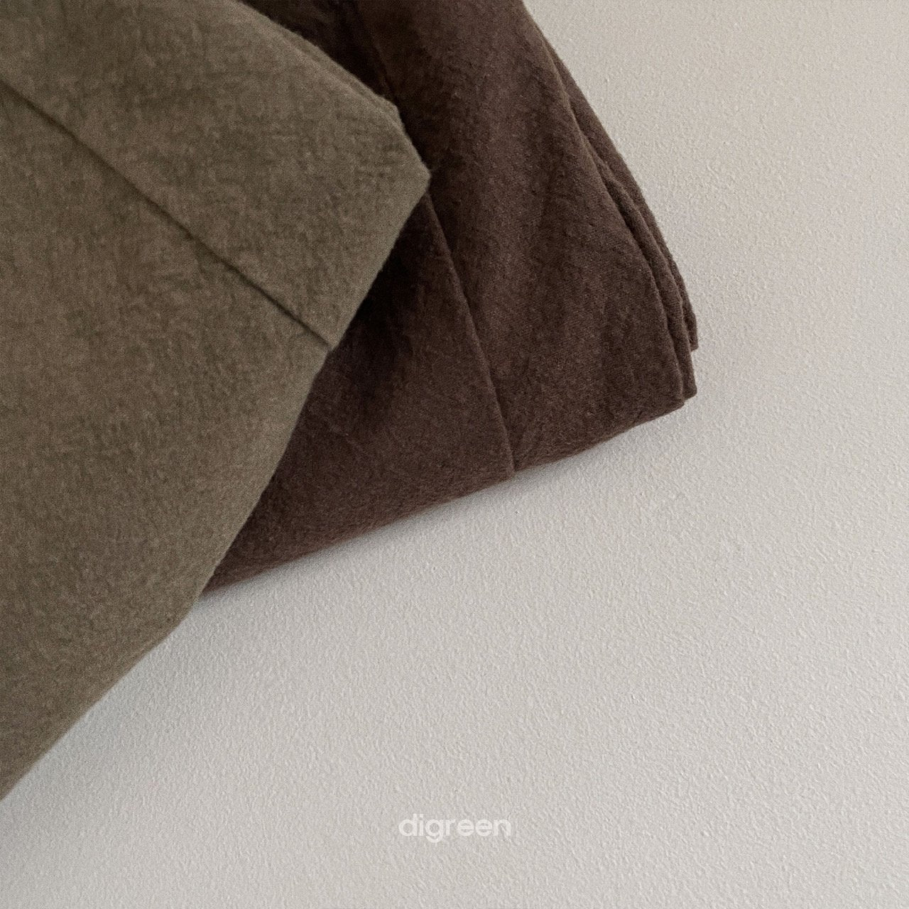 《khaki S size》Dang guri pants