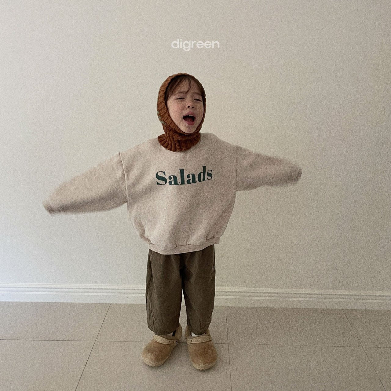 《khaki S size》Dang guri pants