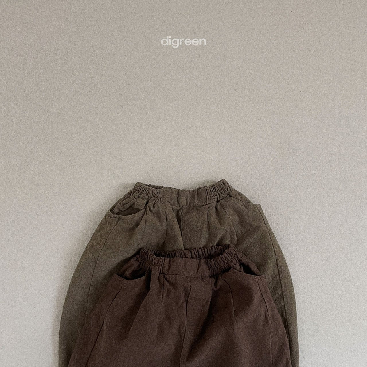 《khaki S size》Dang guri pants
