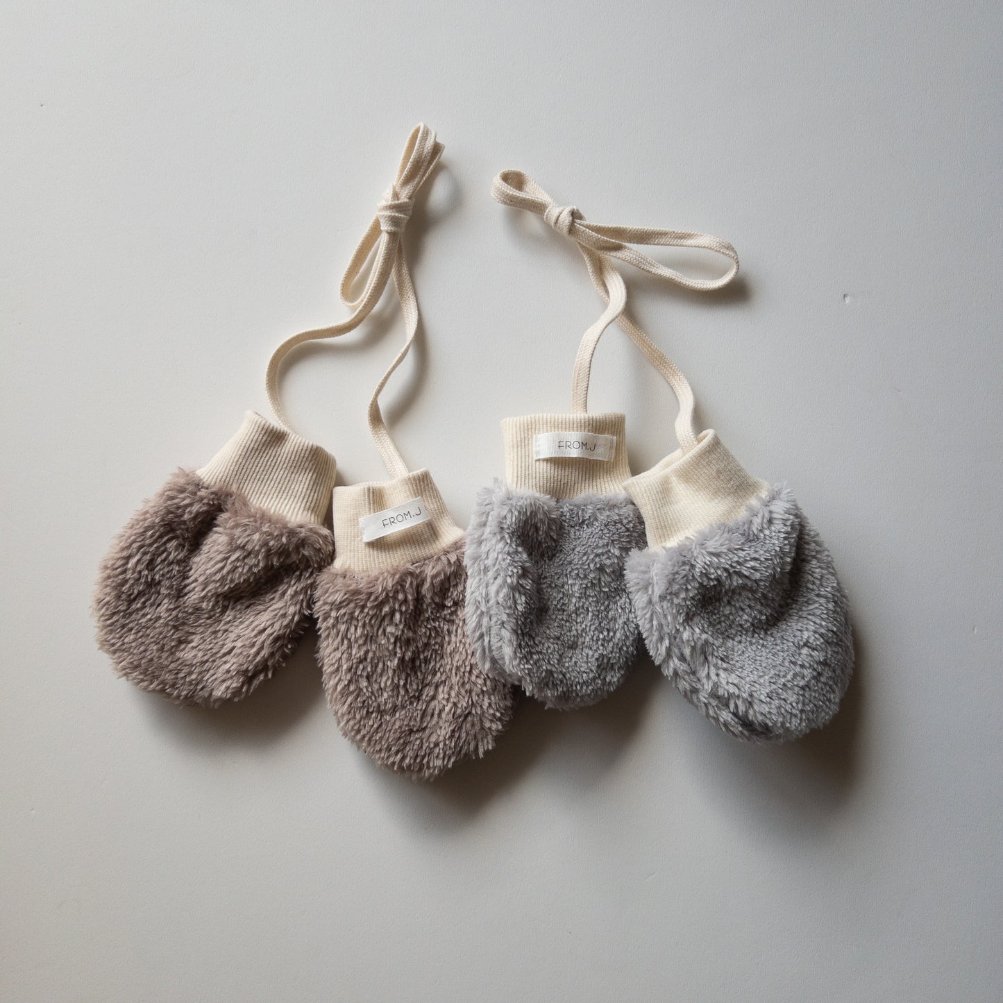《ラスト1点》Boa Mittens / From J