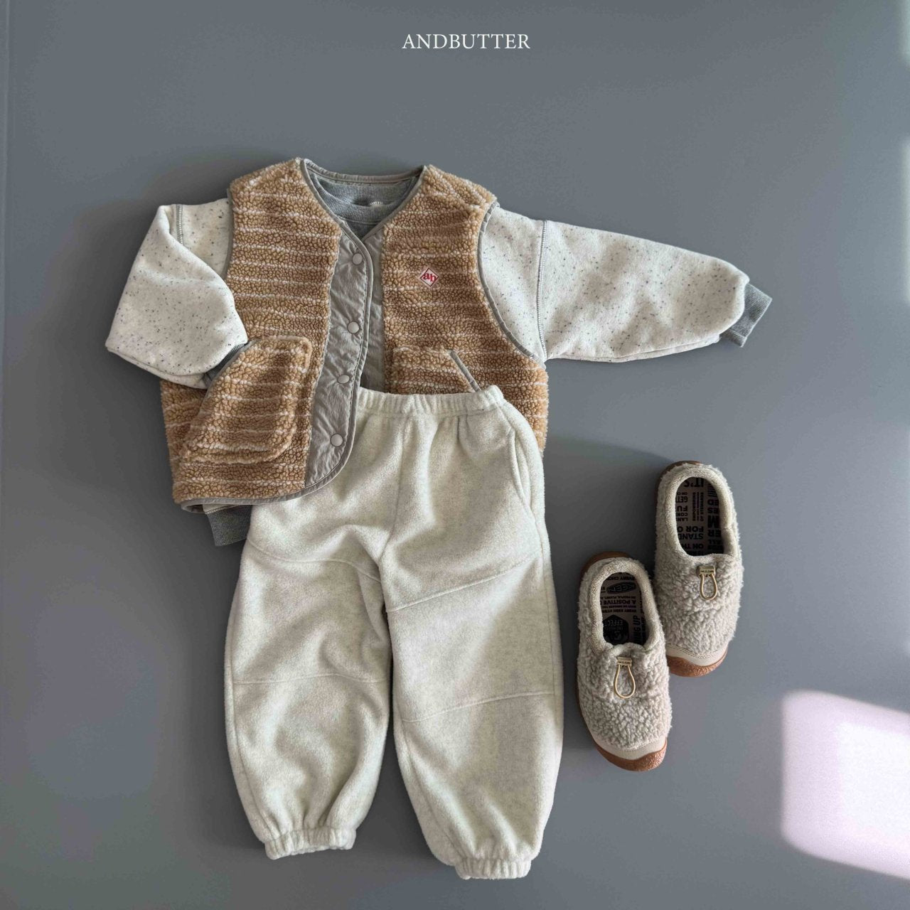 《予約》Reversible ST Dumble Vest / andbutter