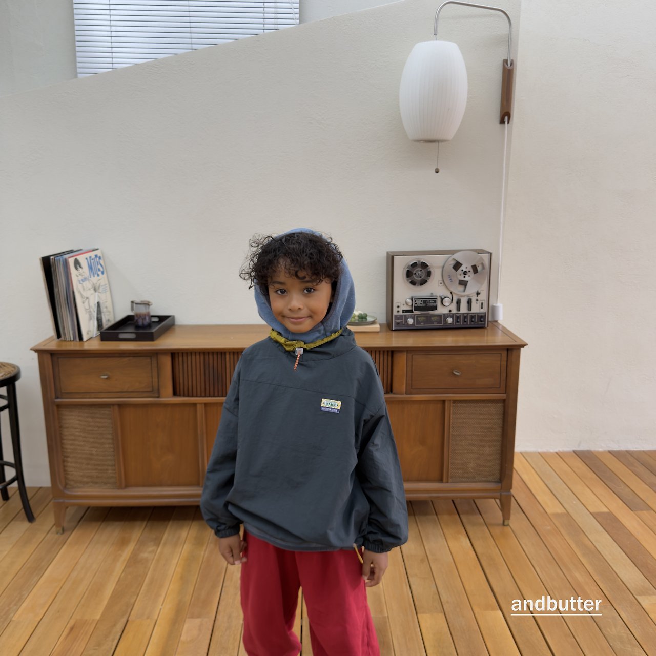 《予約》Color Neck Anorak / ANDBUTTER