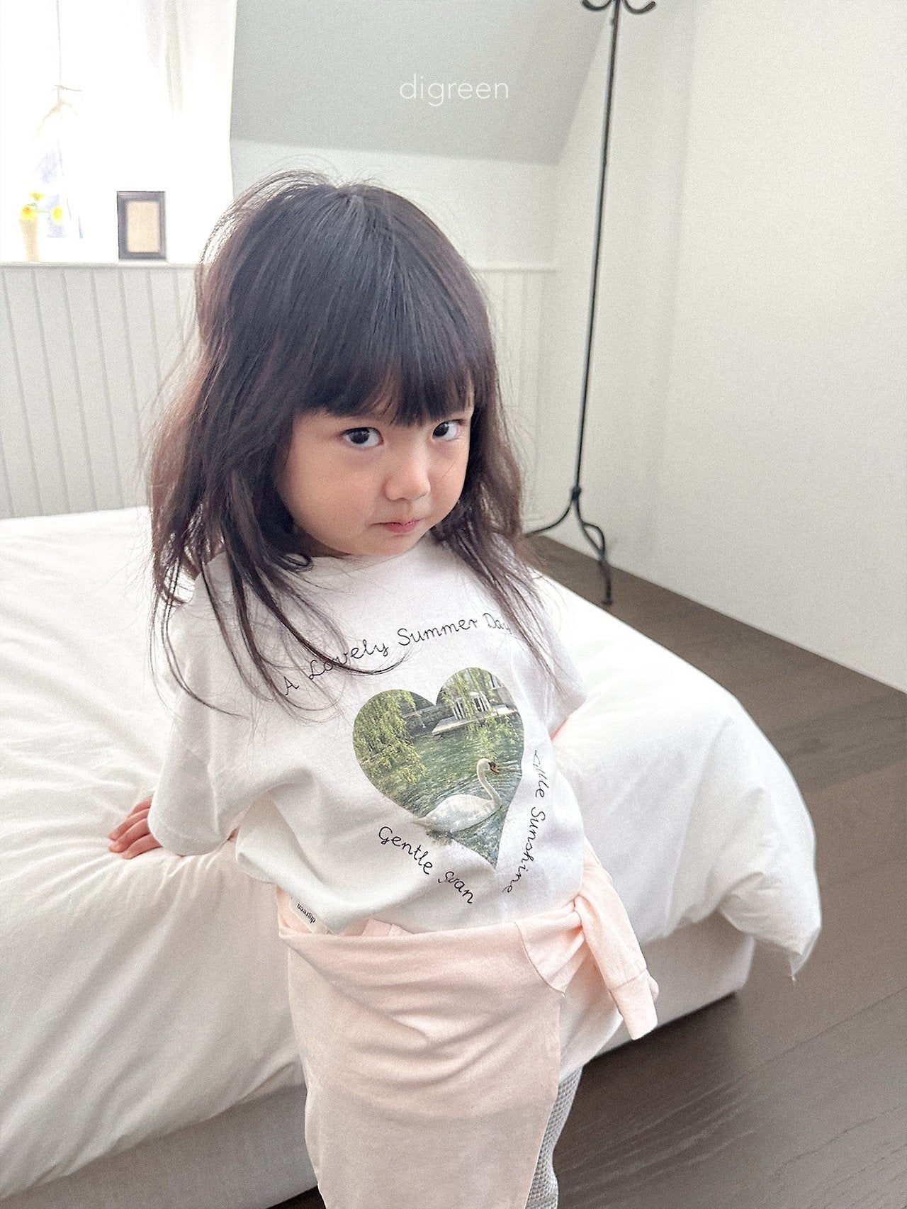 《予約》Pure Swan Tee (kids) / digreen