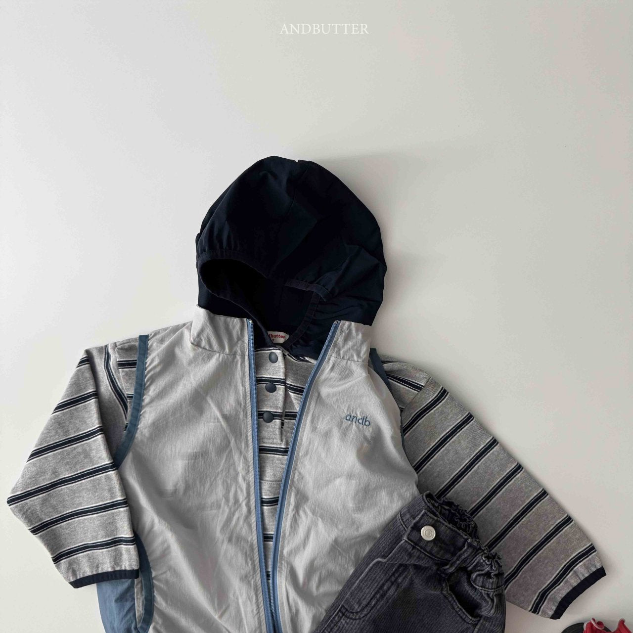 《予約》Mountain Vest / andbutter