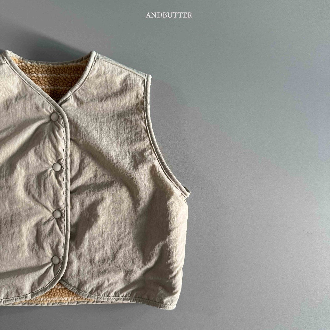 《予約》Reversible ST Dumble Vest / andbutter