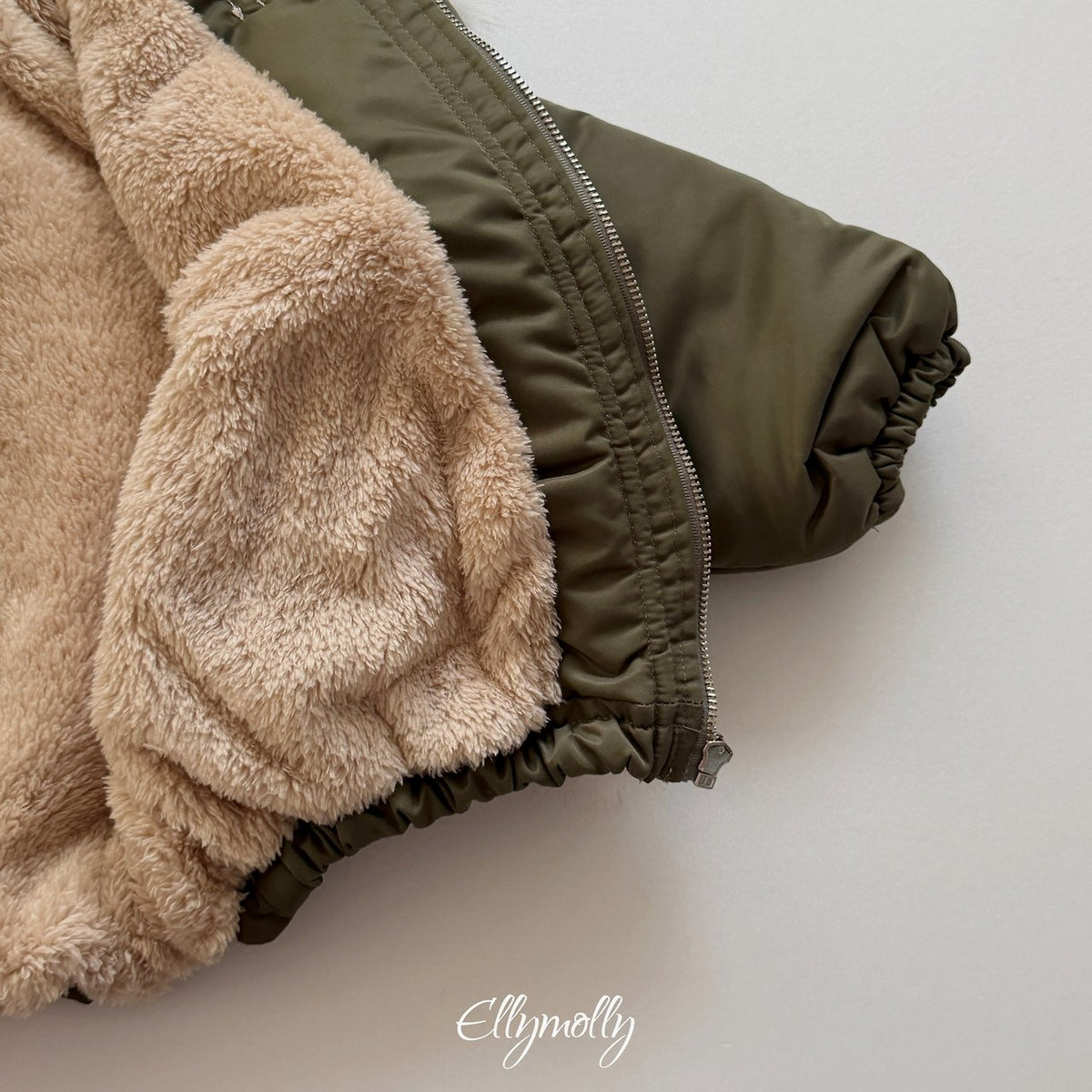 《予約》Eskimo Parka Jumper / ELLY MOLLY