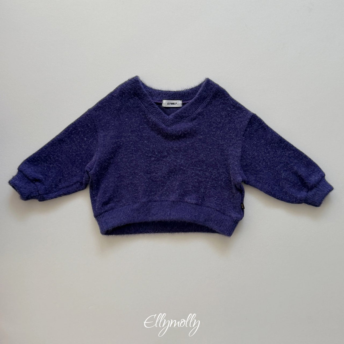 《予約》Chicago Brushed V-Neck / ELLY MOLLY