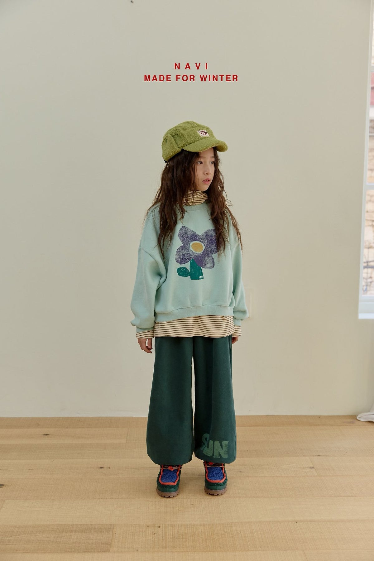 《予約》Dear Crop Sweatshirt / NAVI