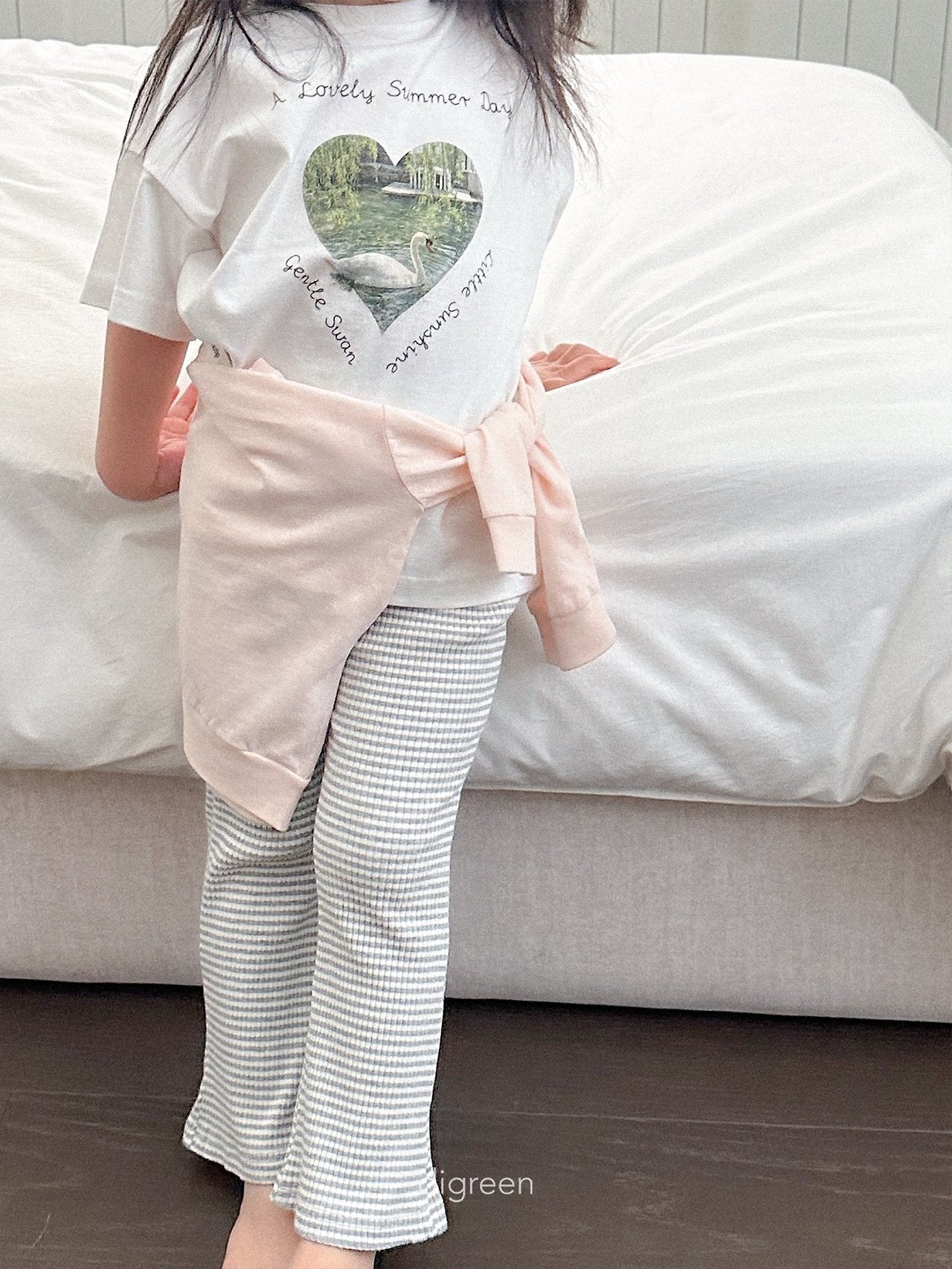 《予約》Pure Swan Tee (kids) / digreen