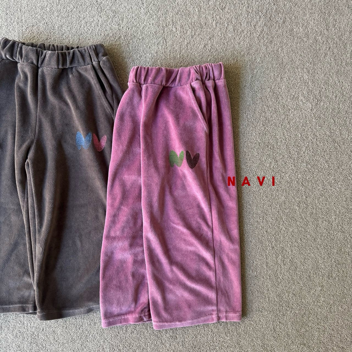 《予約》Butterfly Velour Pants / NAVI