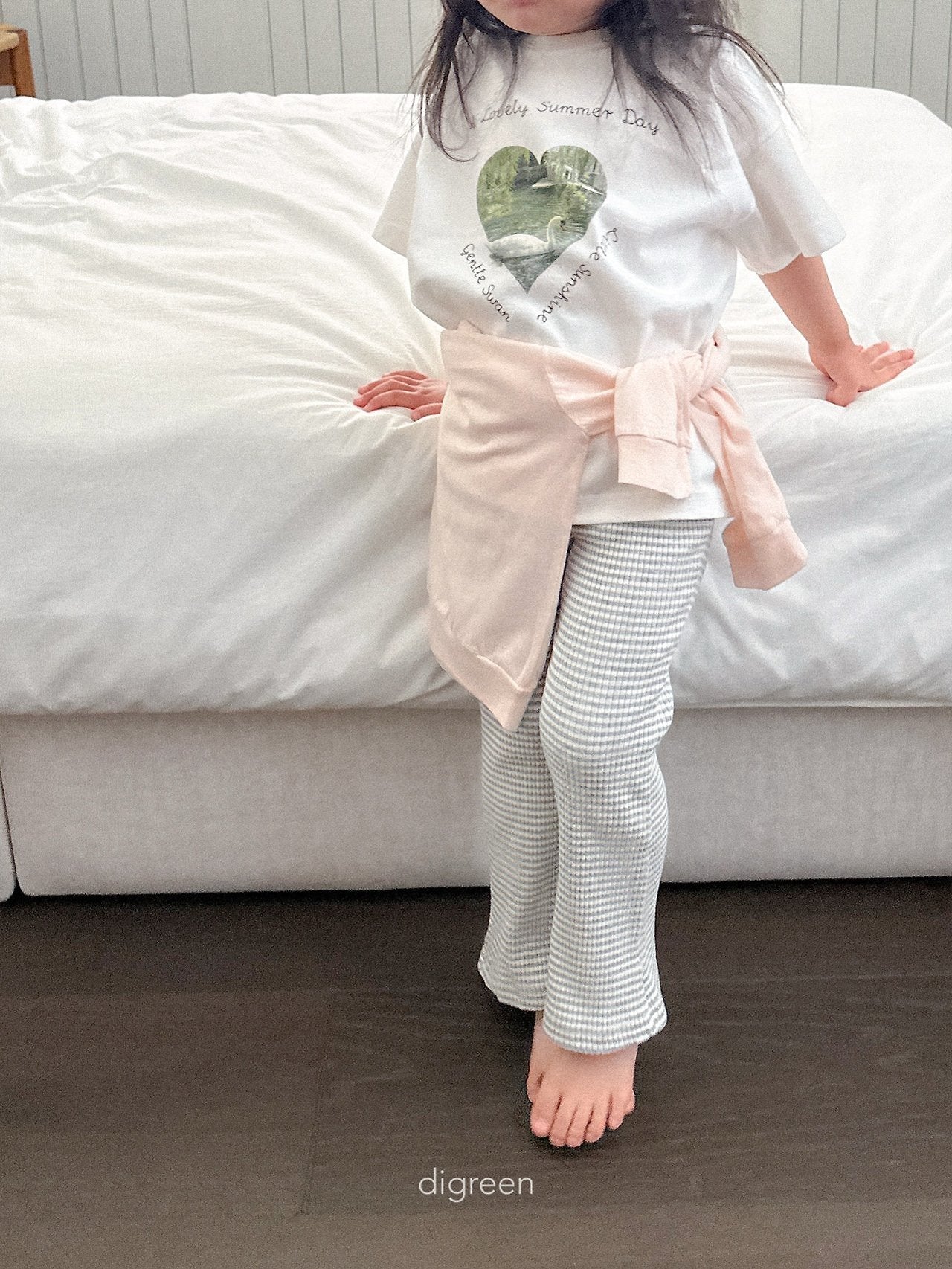 《予約》Pure Swan Tee (kids) / digreen