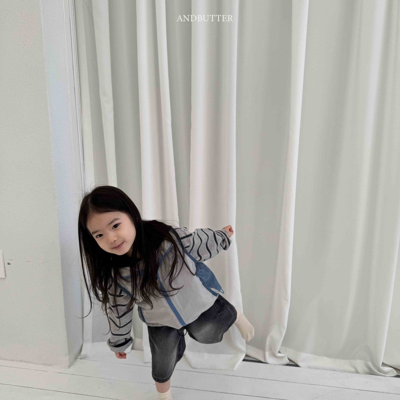 《予約》Mountain Vest / andbutter