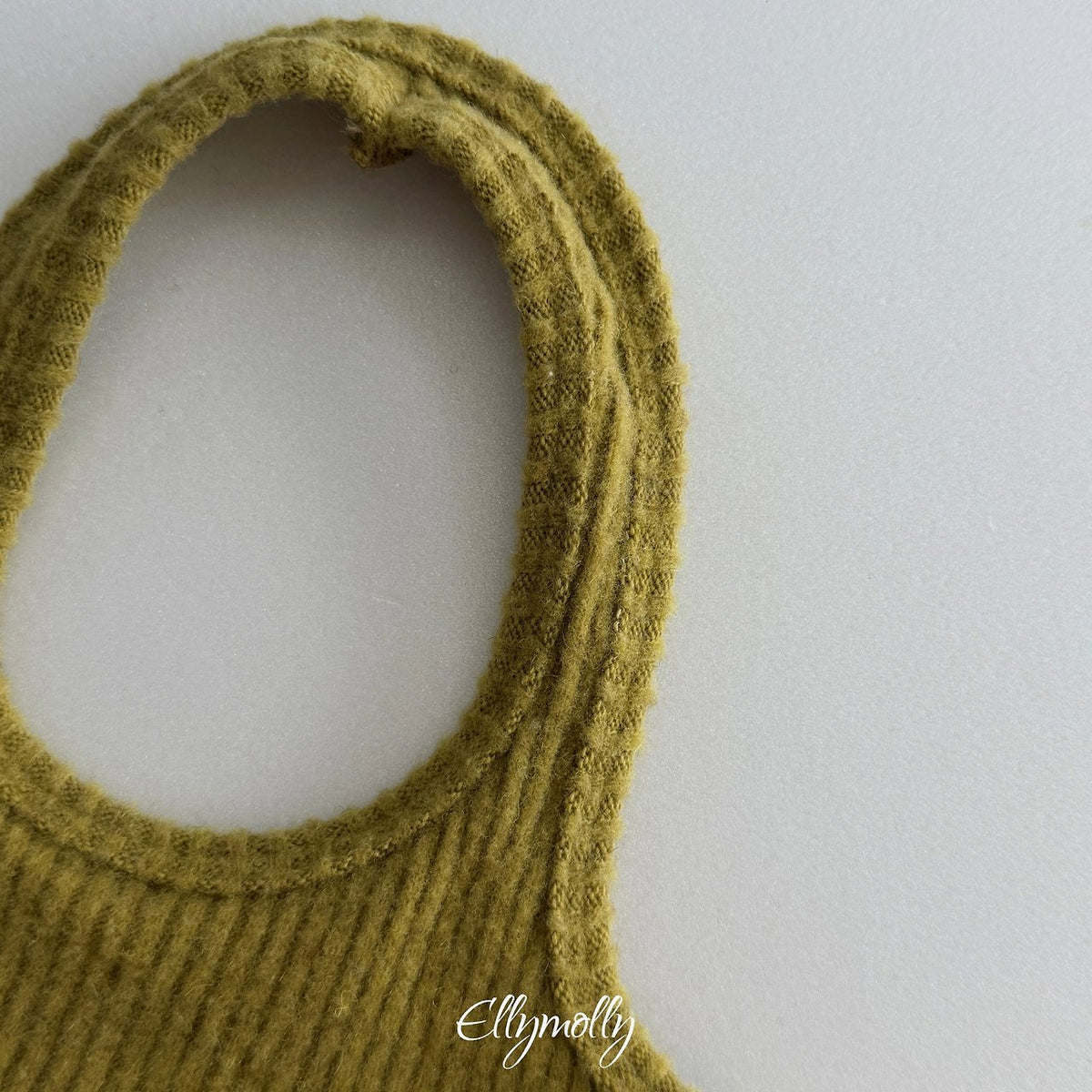 《予約》Wool Ribbed Halter Top / ELLY MOLLY
