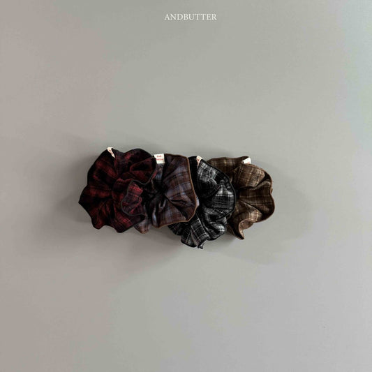 《予約》Soft Check Scrunchies / andbutter