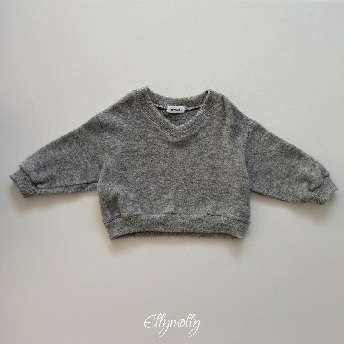 《予約》Chicago Brushed V-Neck / ELLY MOLLY