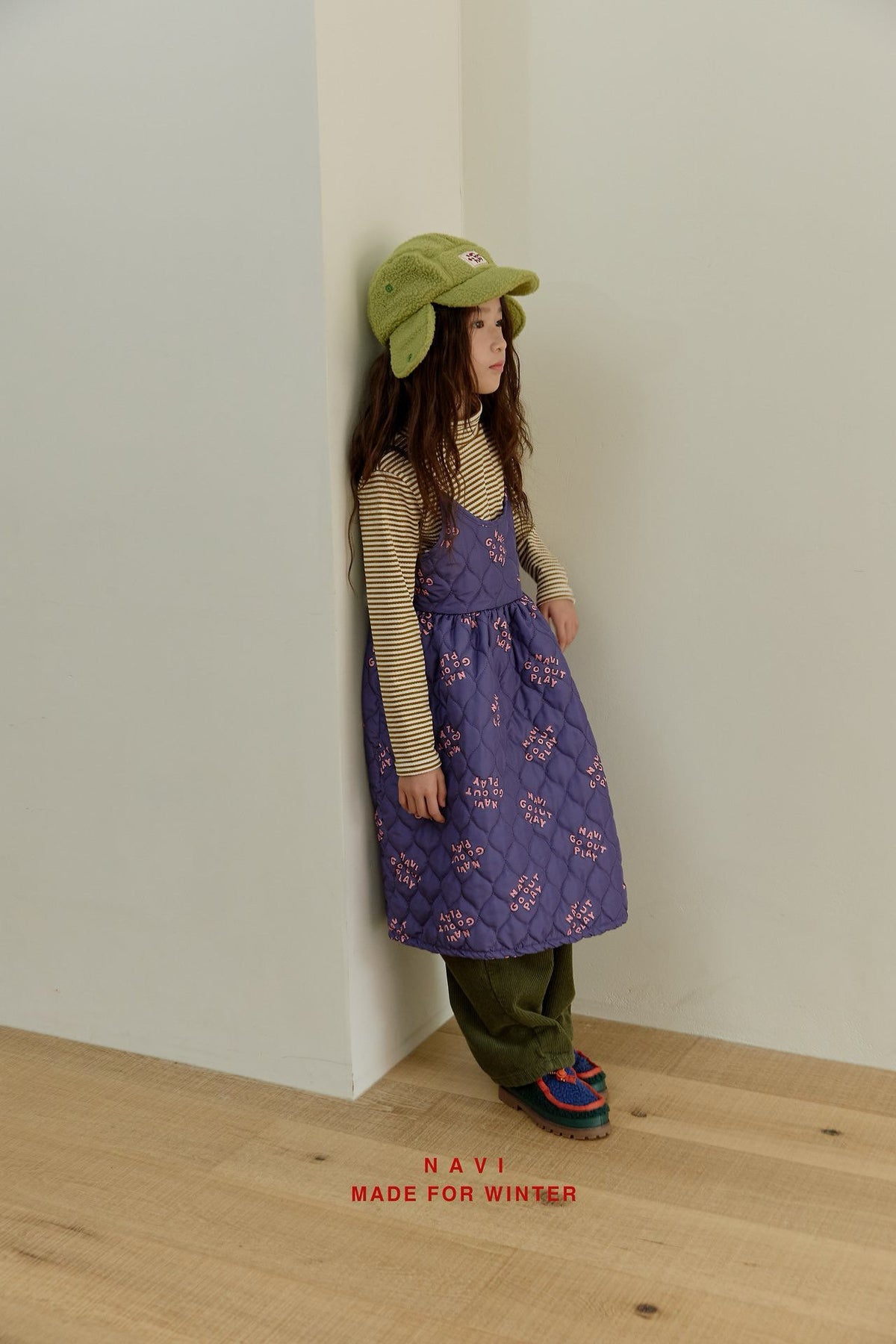 《予約》Snug Stripe Mock Neck Tee / NAVI