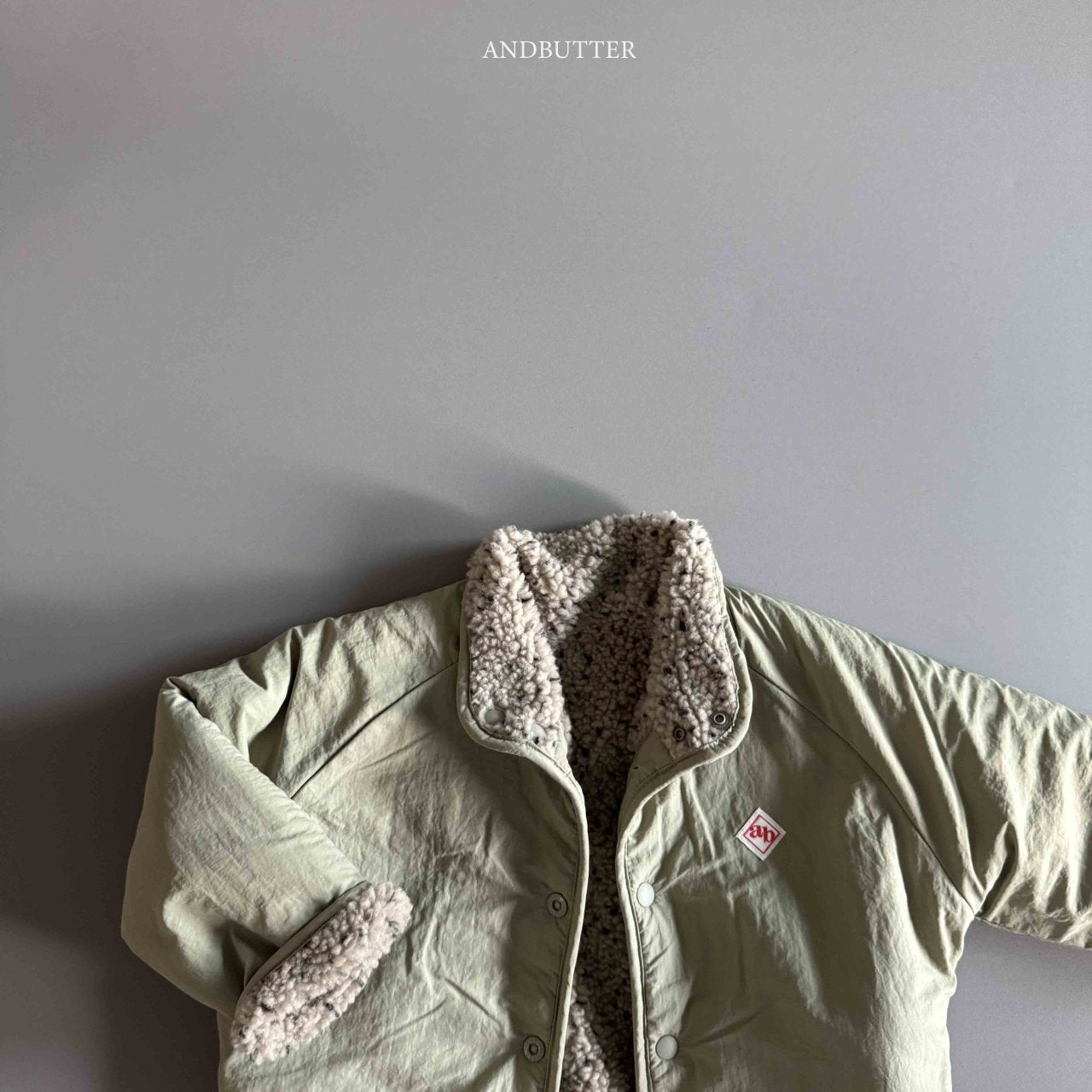 《予約》Neff Reversible Jumper / andbutter