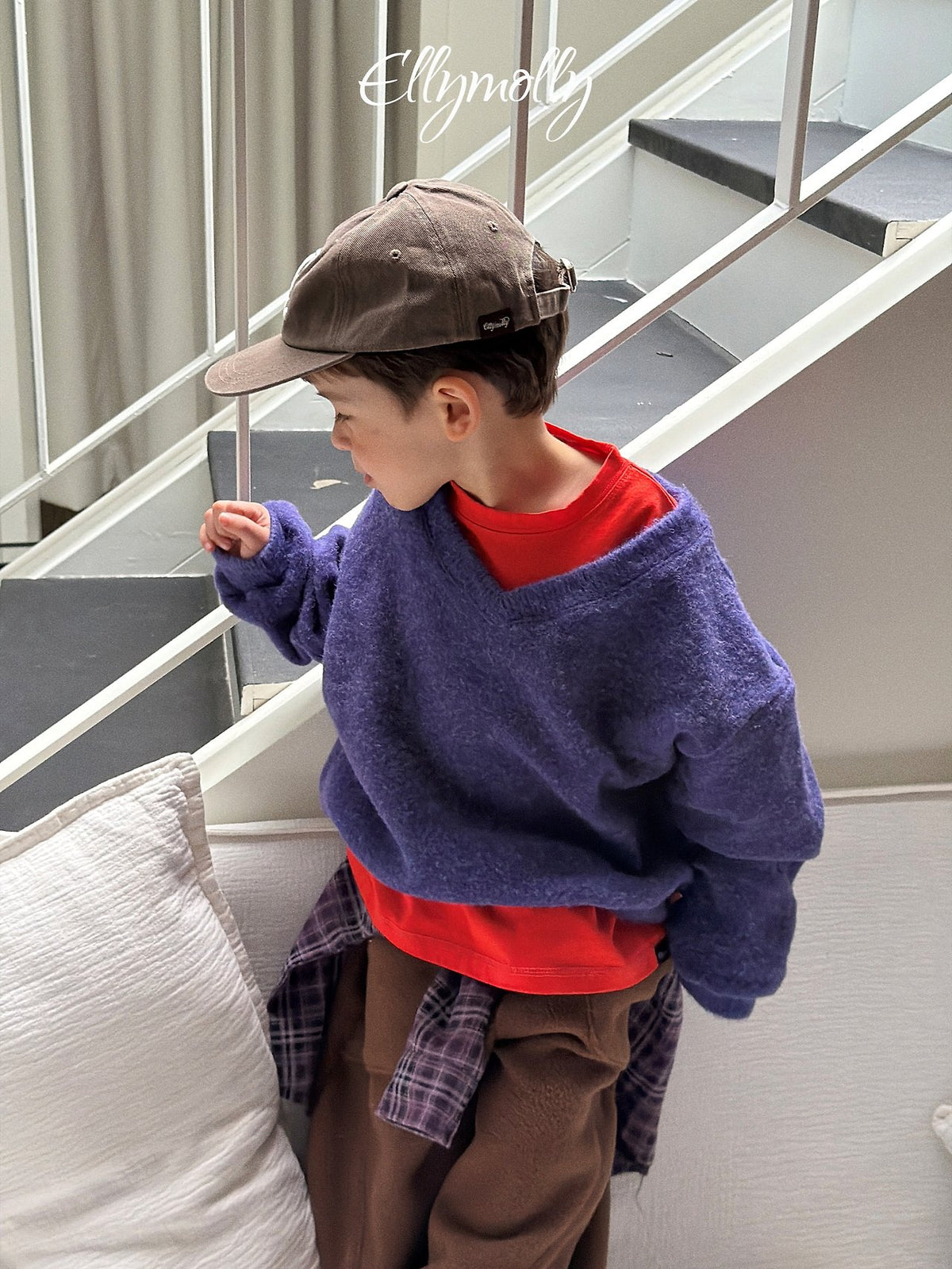 《予約》Chicago Brushed V-Neck / ELLY MOLLY