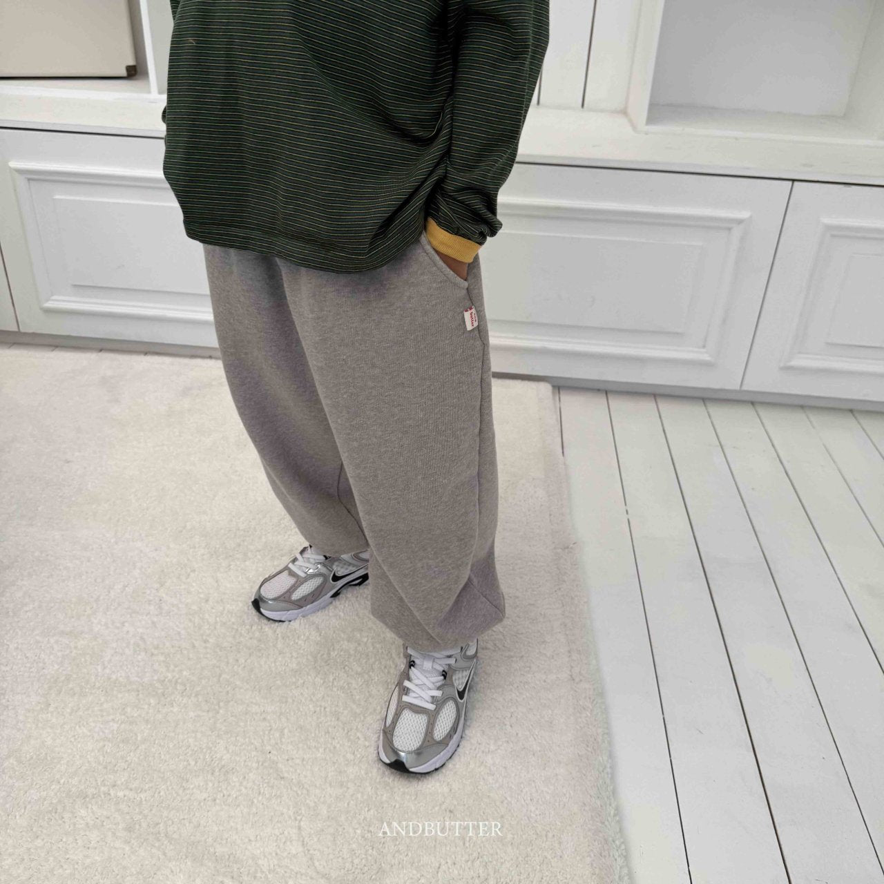 《予約》Pocket Jogger Pants / andbutter