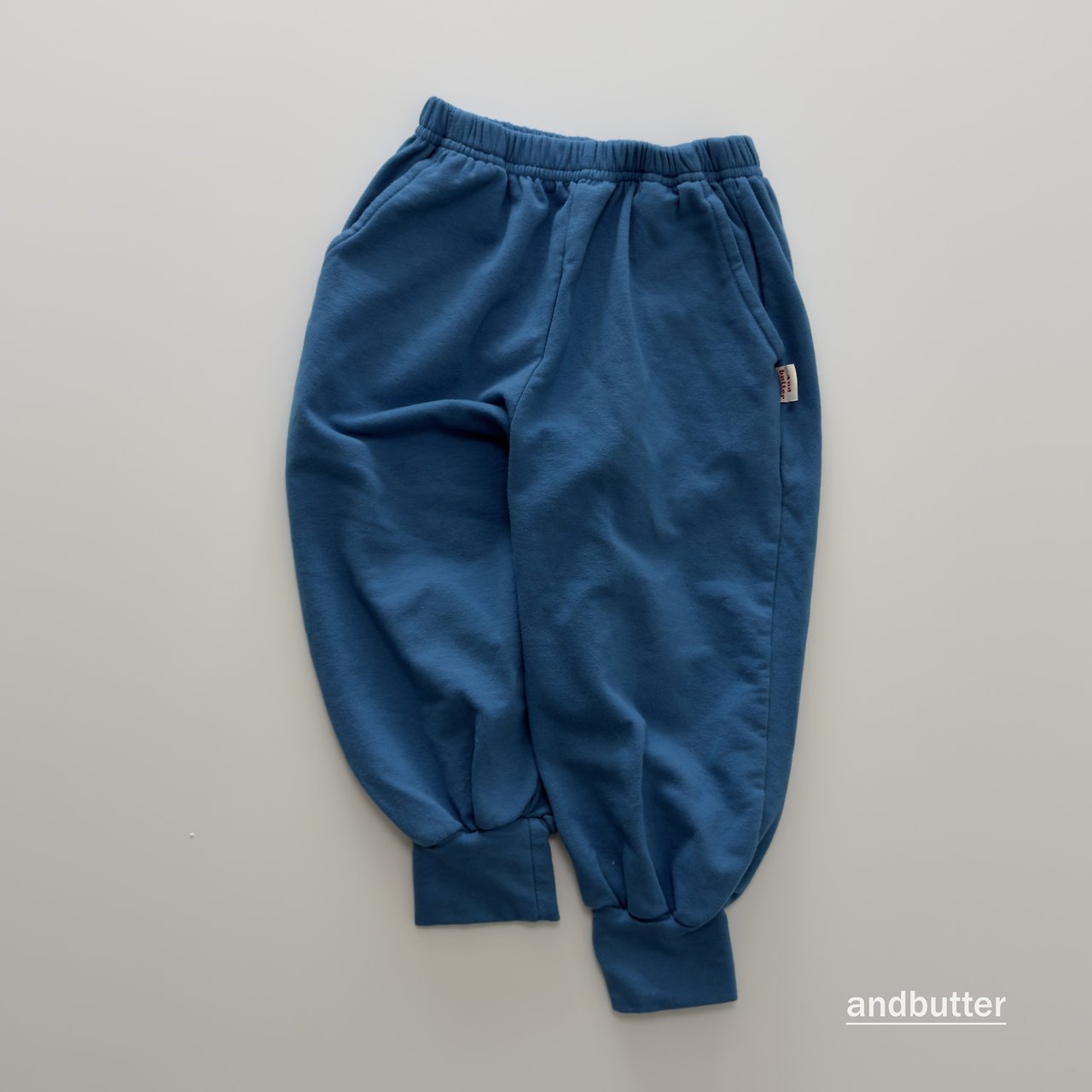 《予約》Rib Jogger Pants / ANDBUTTER