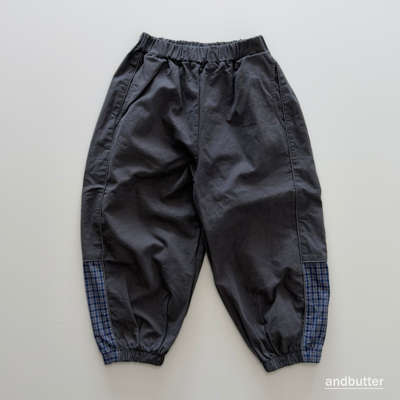 《予約》Side Line Jogger Pants / ANDBUTTER