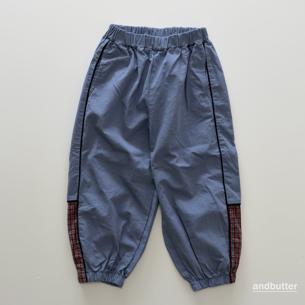 《予約》Side Line Jogger Pants / ANDBUTTER