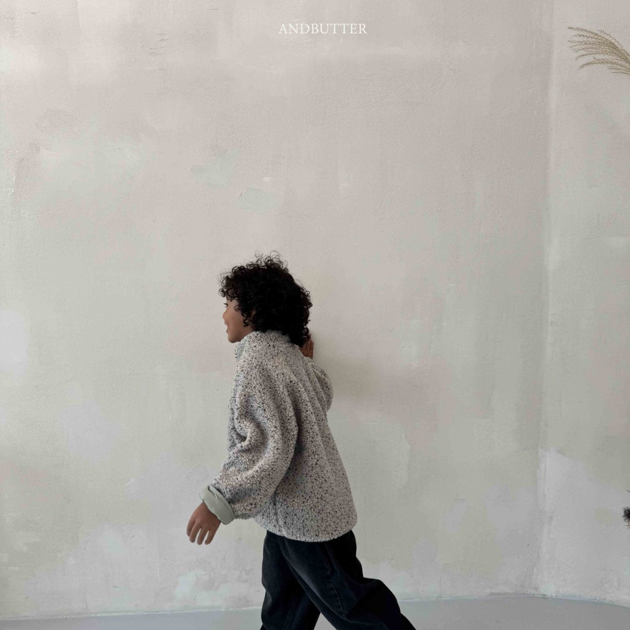 《予約》Neff Reversible Jumper / andbutter