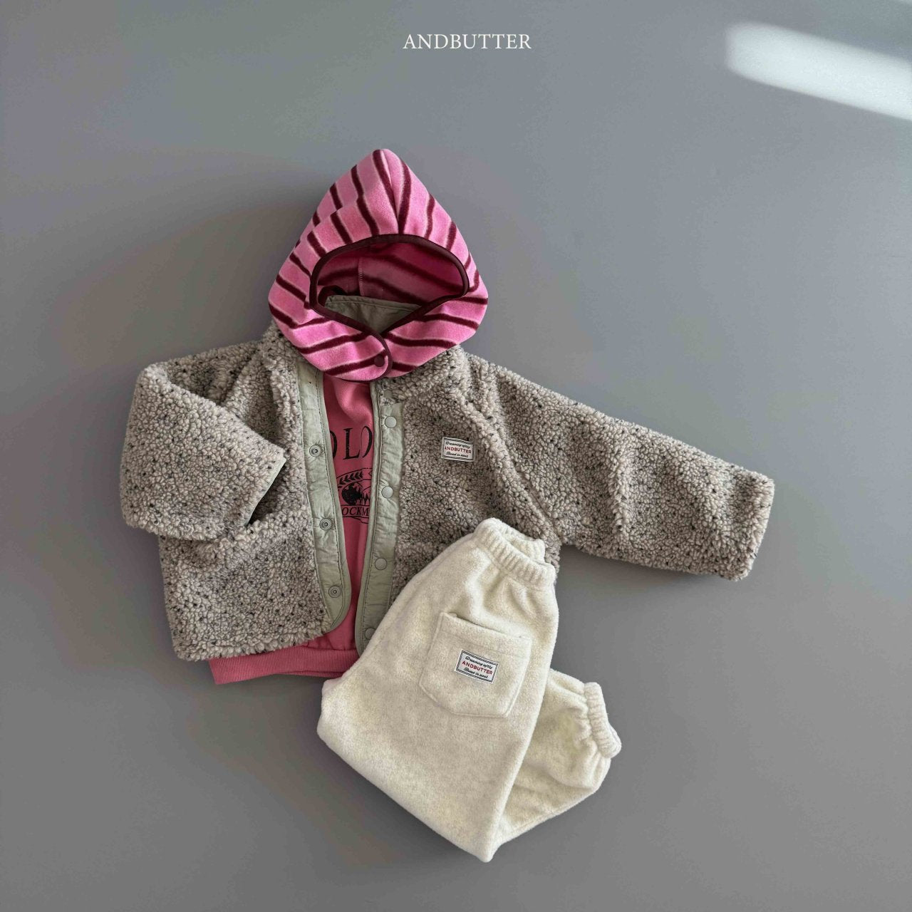 《予約》Neff Reversible Jumper / andbutter