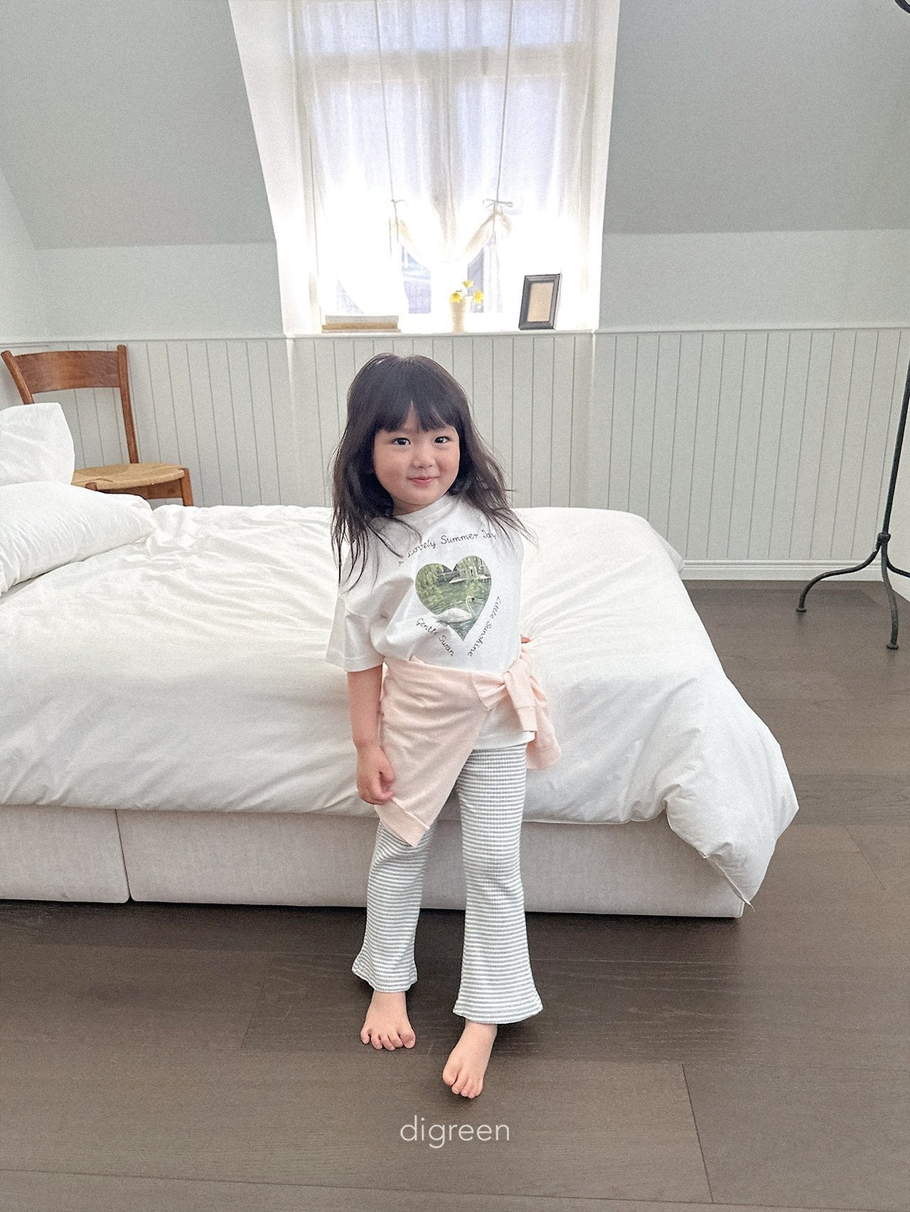 《予約》Pure Swan Tee (kids) / digreen
