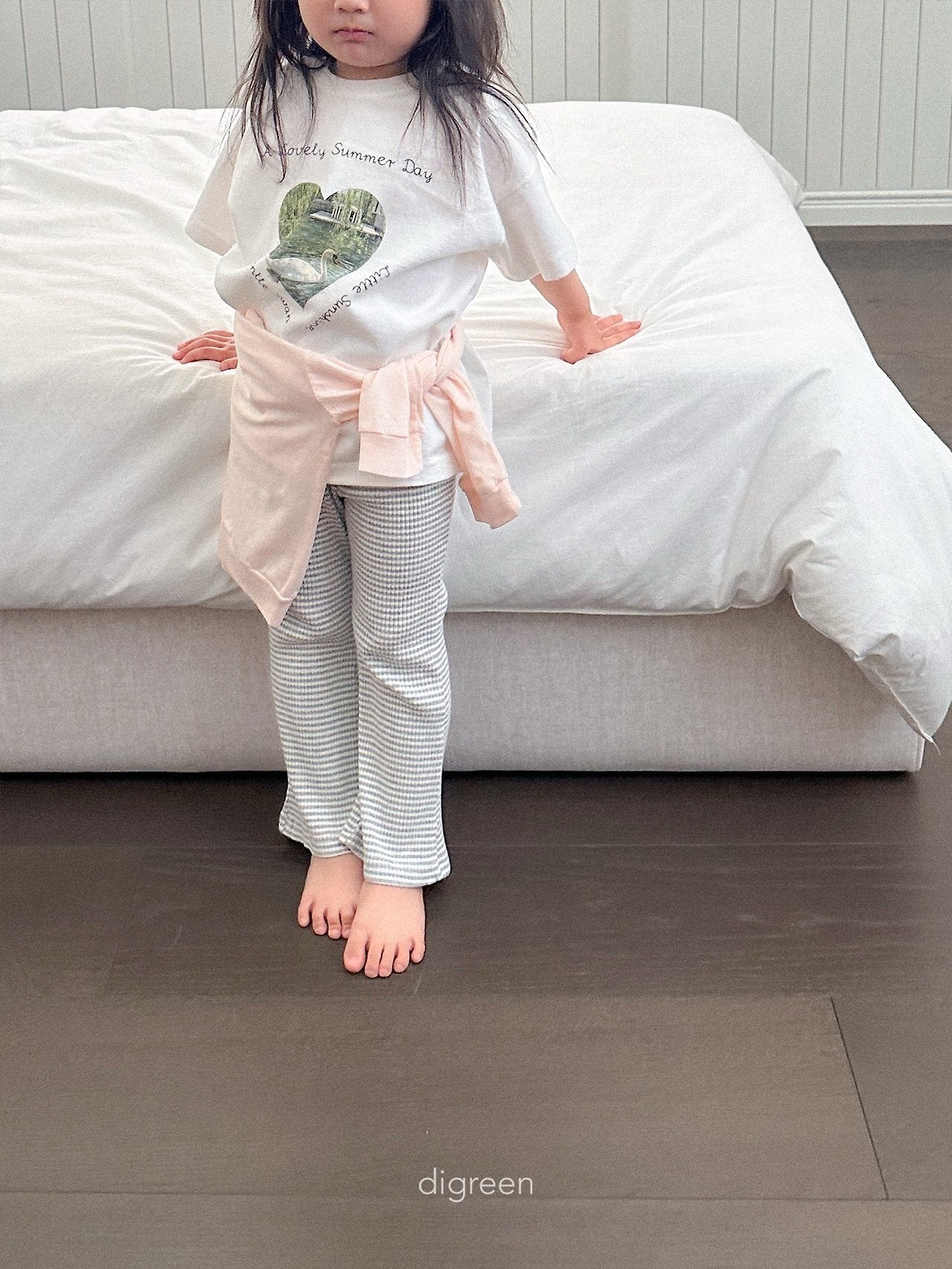 《予約》Pure Swan Tee (kids) / digreen
