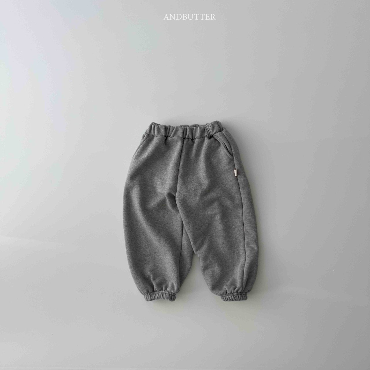 《予約》Pocket Jogger Pants / andbutter